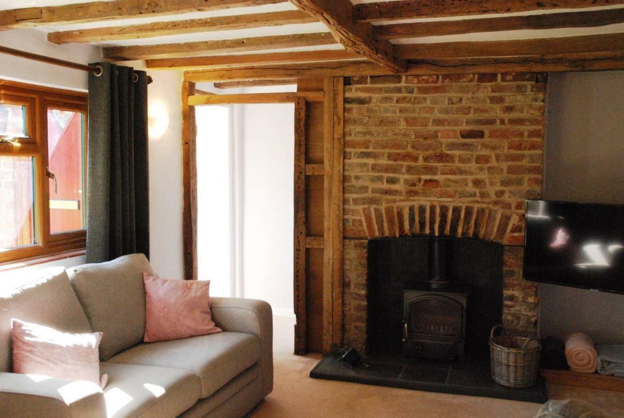 Hollyhock Cottage แอชฟอร์ด ภายนอก รูปภาพ