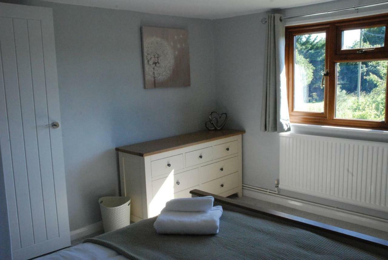 Hollyhock Cottage แอชฟอร์ด ภายนอก รูปภาพ
